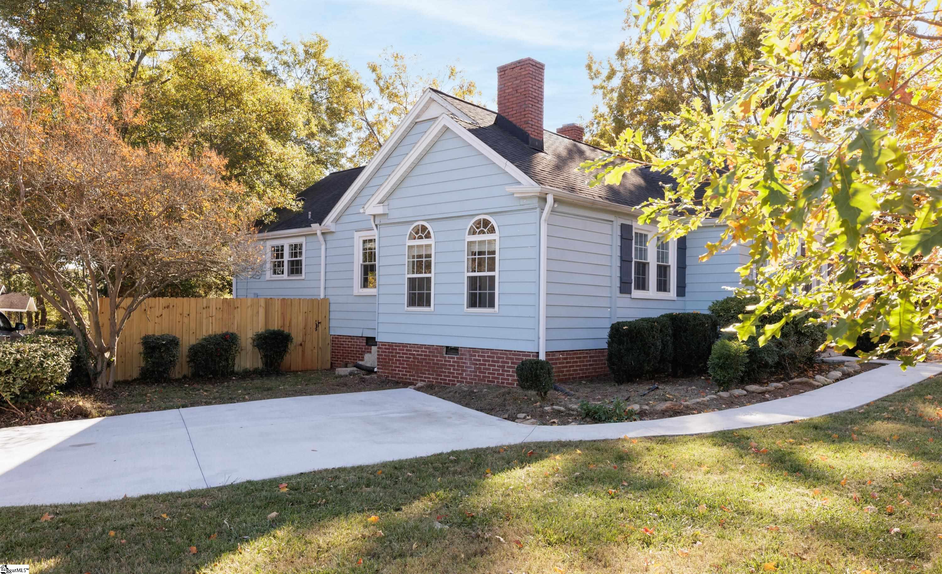 321 Ackley Road Greenville, SC 29607 - Photo 18 of 38