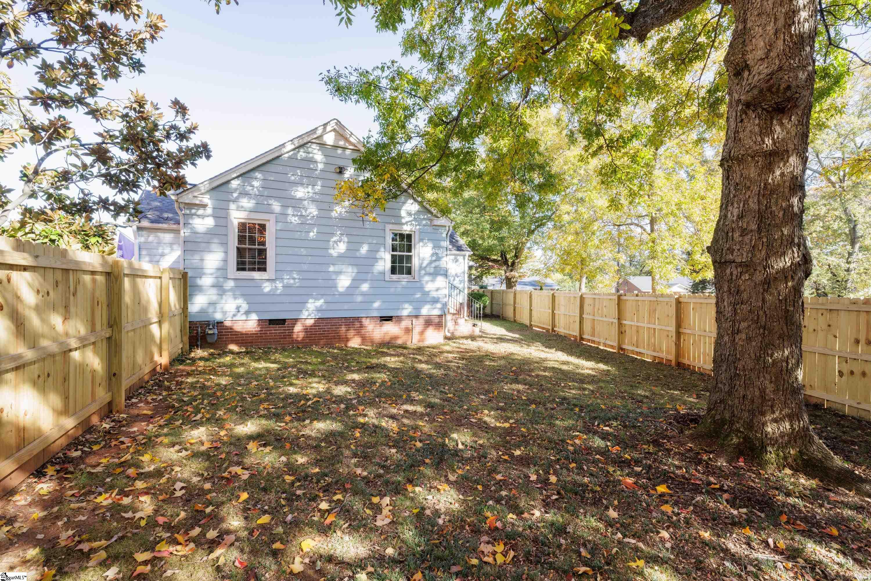 321 Ackley Road Greenville, SC 29607 - Photo 22 of 38