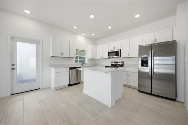 $2,500 | 10848 Fanning Spgs Lane, New Port Richey, FL 34655