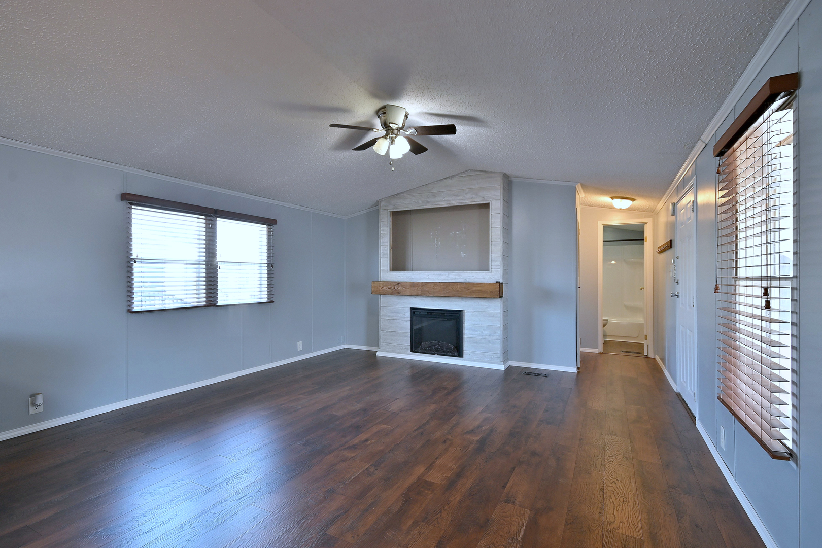 104 9th Avenue Bartlett, IL 60103 - Photo 10 of 34
