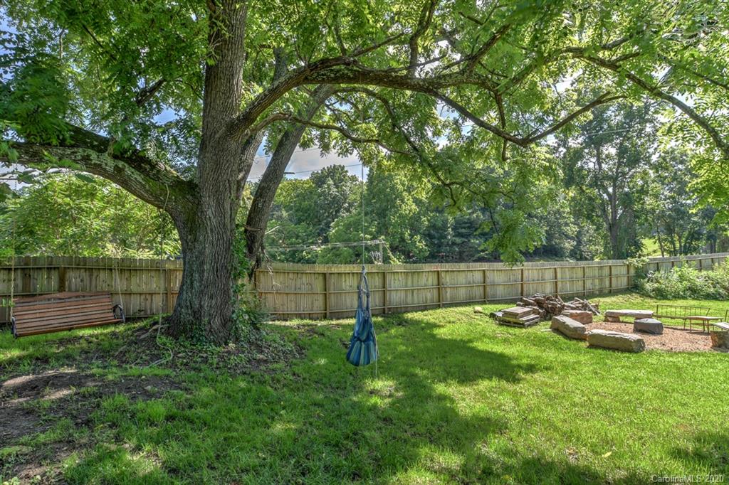 354 Emma Road Asheville, NC 28806 - Photo 5 of 5 Gallery Image 5