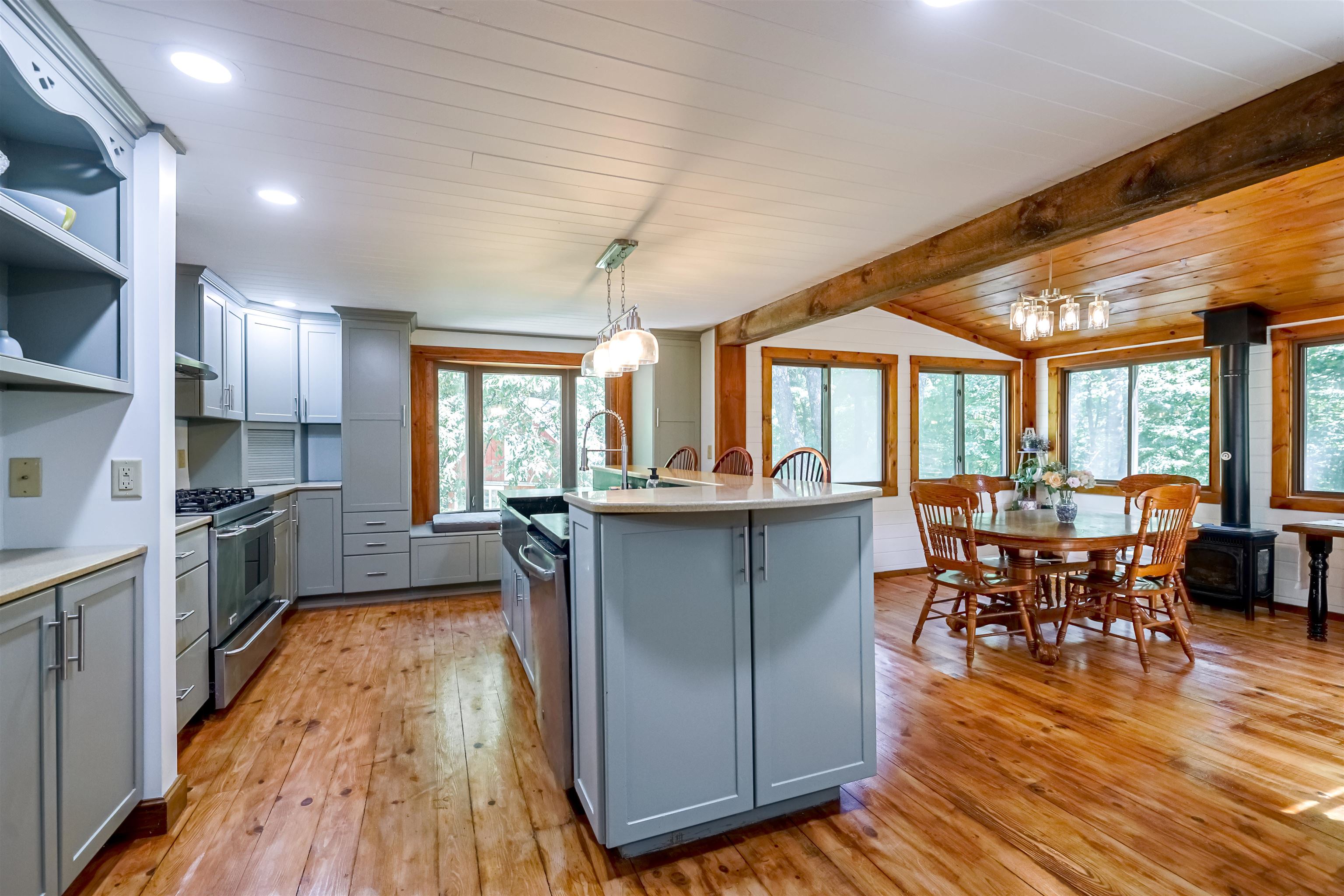 51 Baxter Road Hollis, NH 03049 - Photo 17 of 38