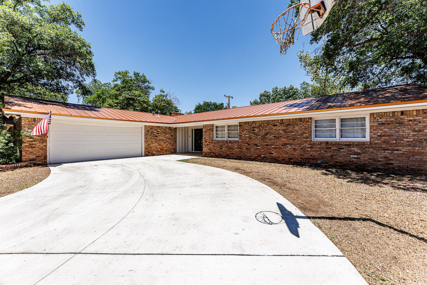 4618 30th Street Lubbock, TX 79410 - Photo 42 of 42 Garage