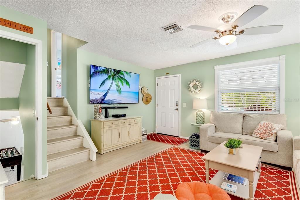 412 80th Street Holmes Beach, FL 34217 - Photo 14 of 58 a living room with furniture