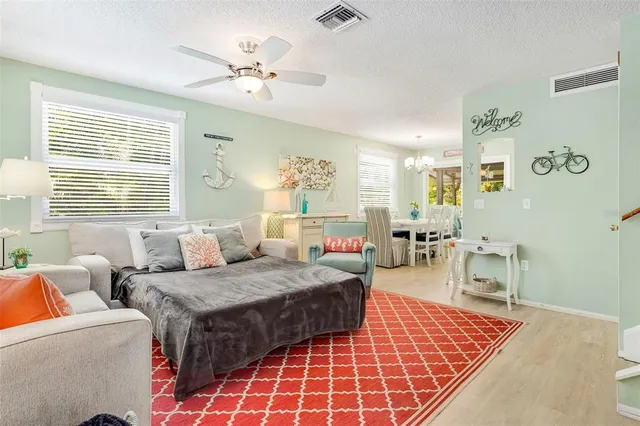 $775,000 | 412 80th Street, Holmes Beach, FL 34217