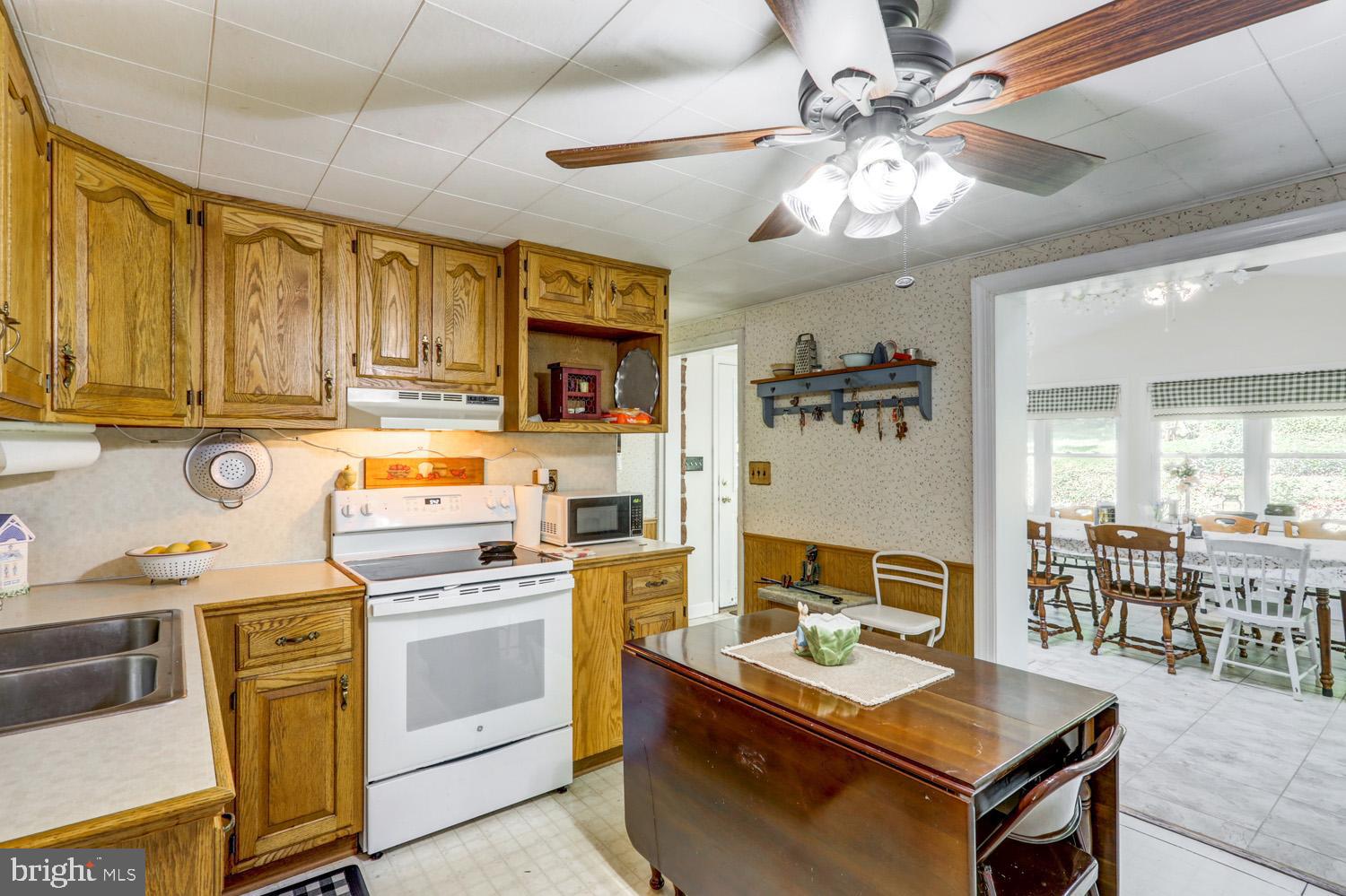 1203 Pieffer Hill Road Stevens, PA 17578 - Photo 7 of 11 Gallery Image 7