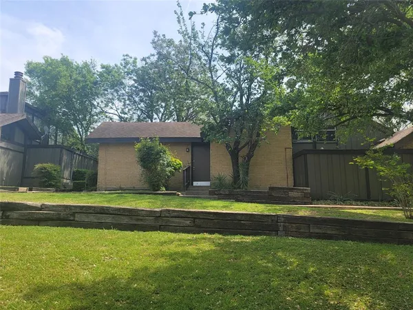 $950 | 4630 Country Creek Drive, Unit 1219, Dallas, TX 75236