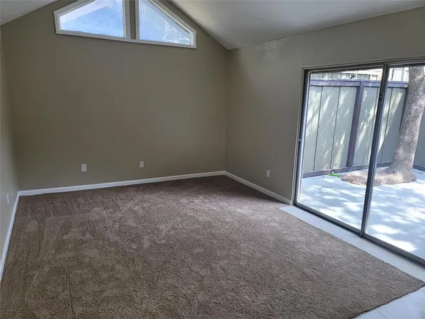 $950 | 4630 Country Creek Drive, Unit 1219, Dallas, TX 75236