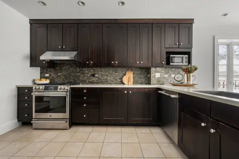 $1,425,000 | 2145 Kenilworth Avenue, Wilmette, IL 60091