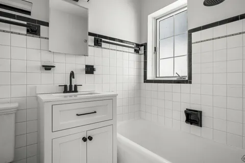 $1,425,000 | 2145 Kenilworth Avenue, Wilmette, IL 60091