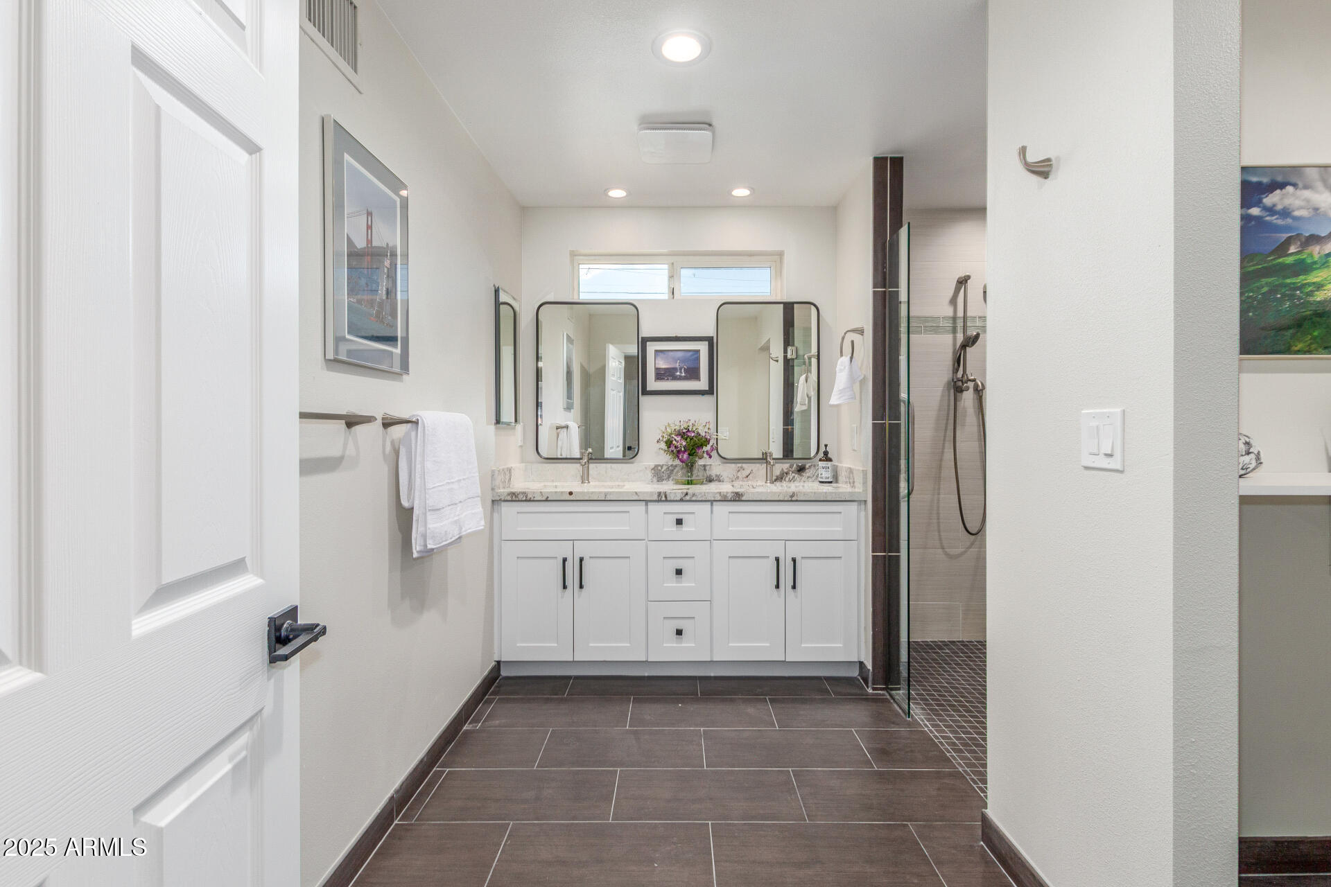 1644 West Roma Avenue Phoenix, AZ 85015 - Photo 19 of 42 10 Roma Primary Bath
