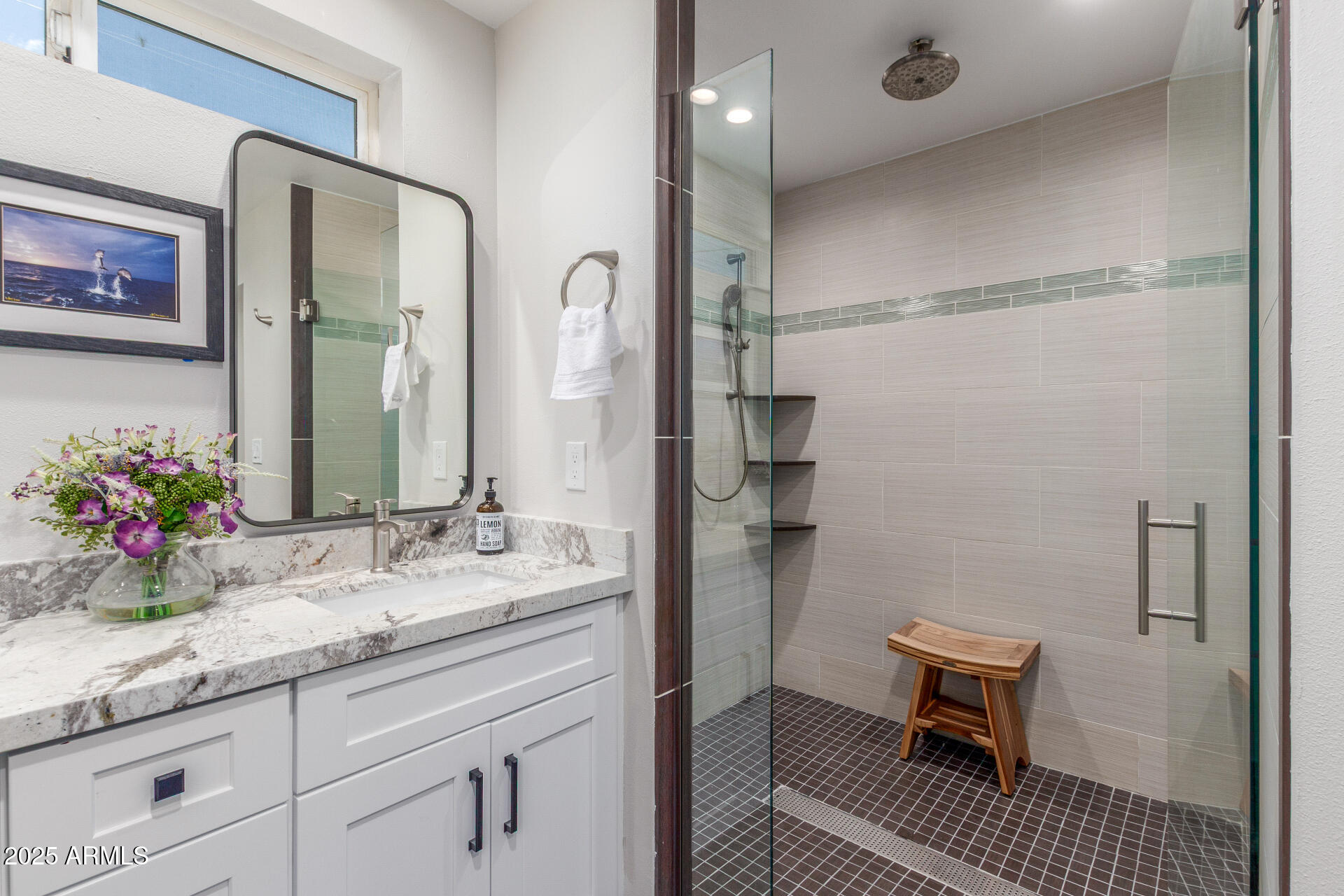 1644 West Roma Avenue Phoenix, AZ 85015 - Photo 20 of 42 11 Roma Primary Shower