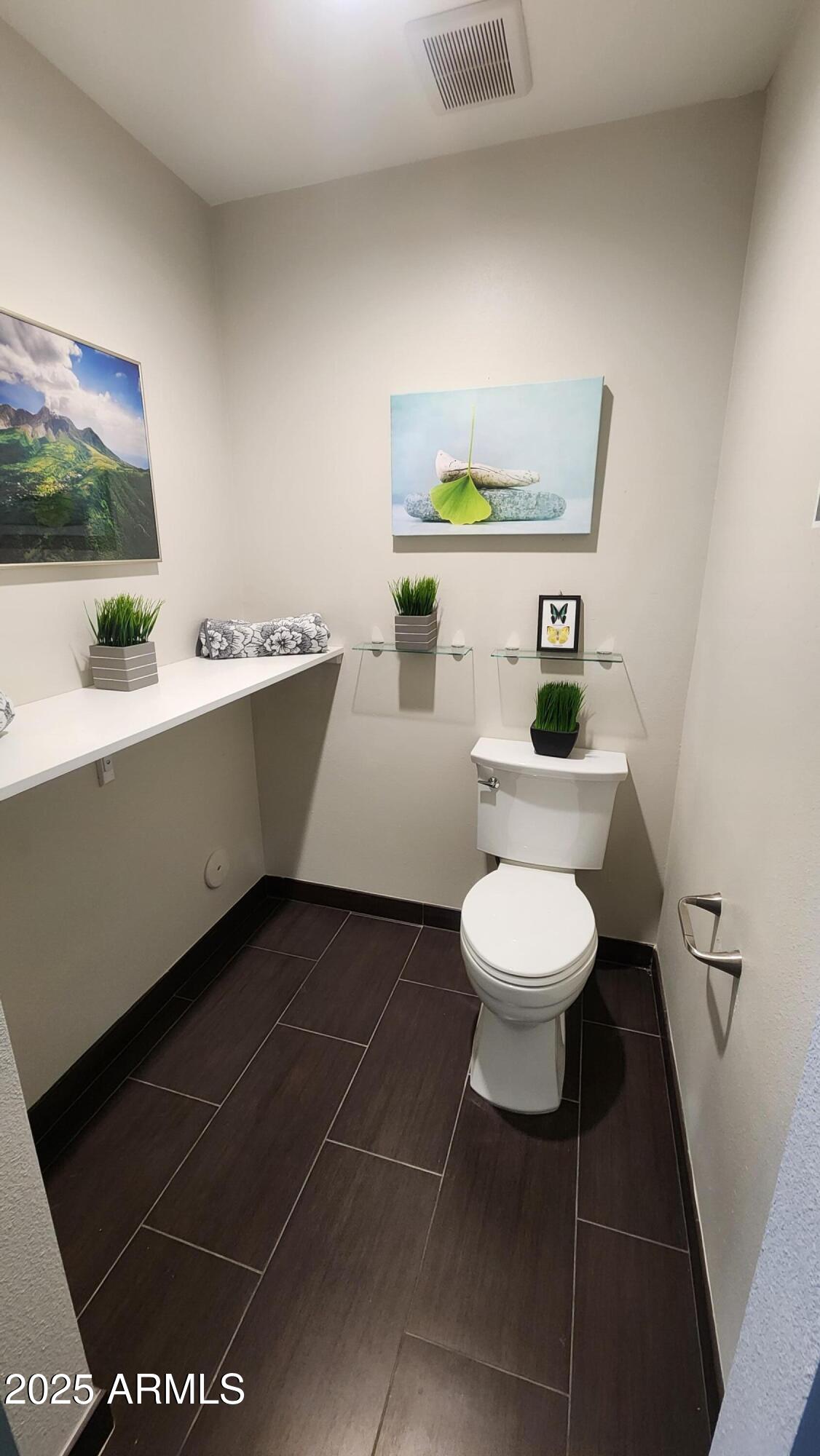 1644 West Roma Avenue Phoenix, AZ 85015 - Photo 21 of 42 Roma Commode Room