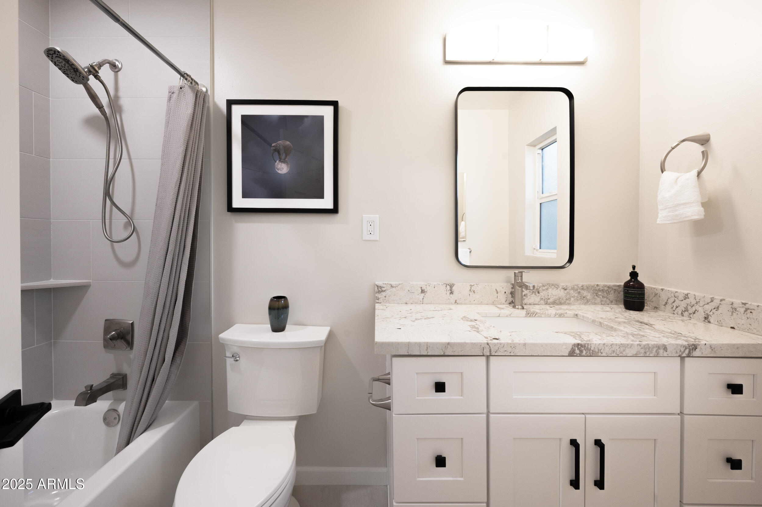 1644 West Roma Avenue Phoenix, AZ 85015 - Photo 25 of 42 Ensuite 2