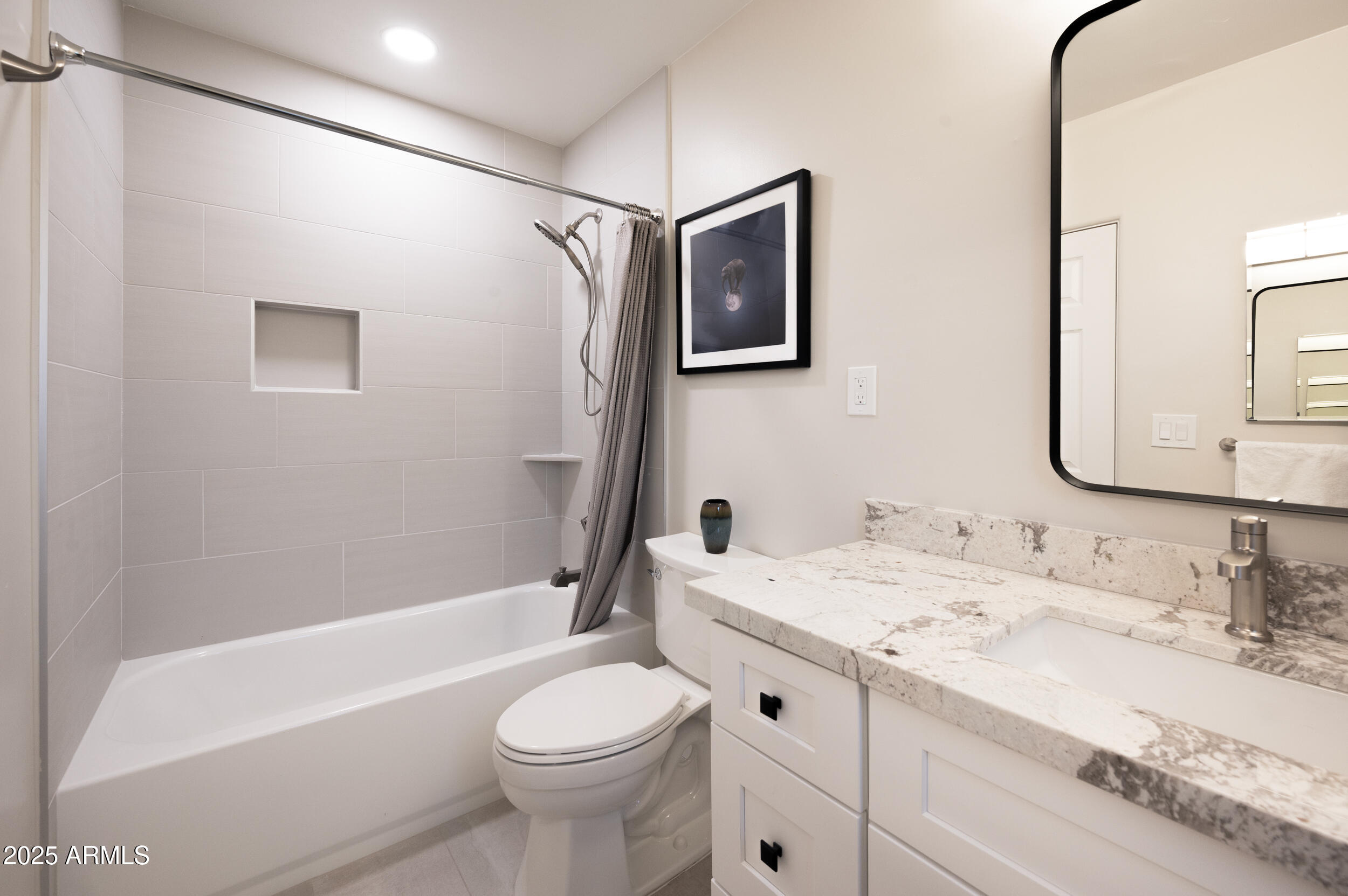 1644 West Roma Avenue Phoenix, AZ 85015 - Photo 26 of 42 Ensuite 2