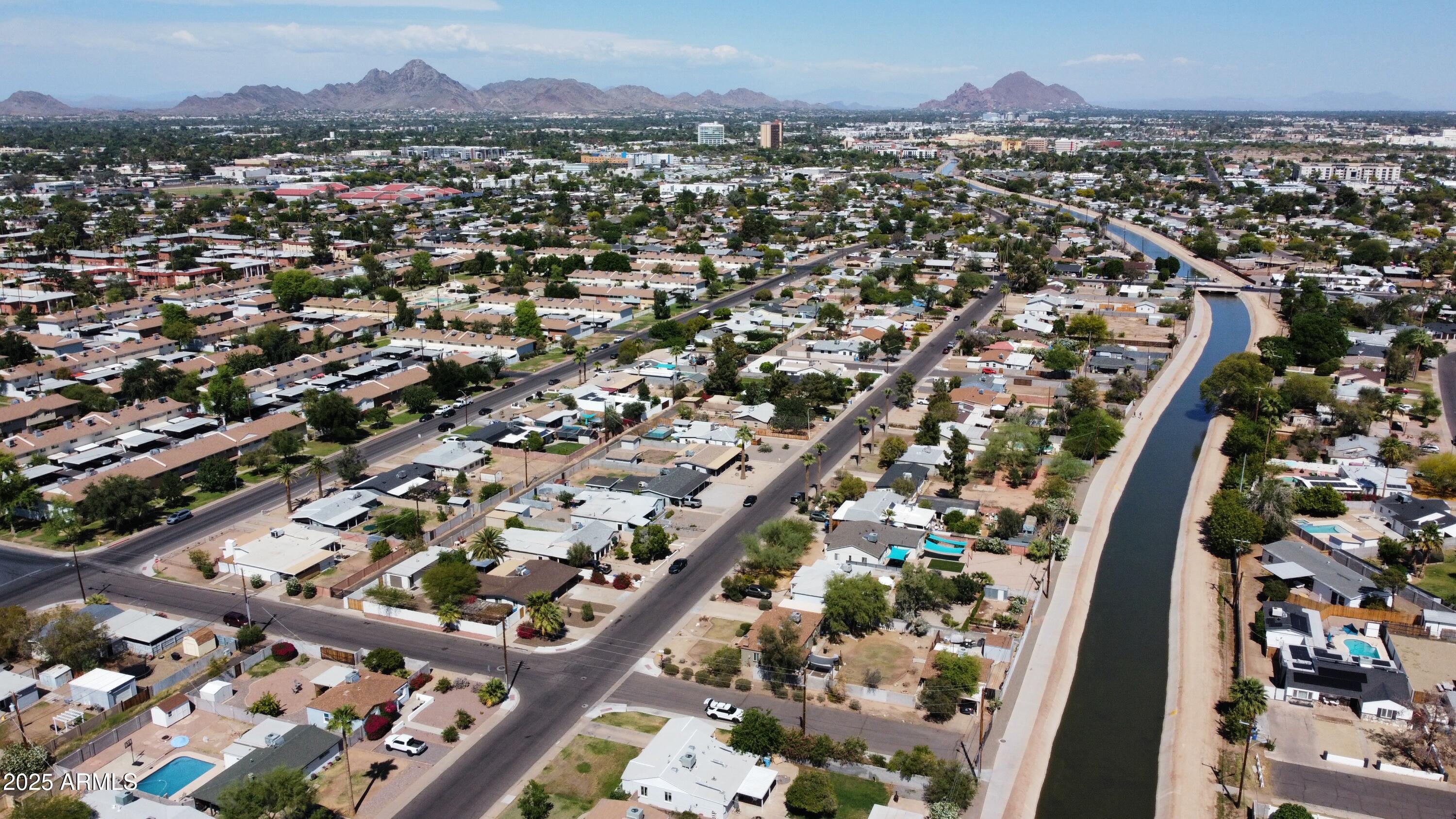 1644 West Roma Avenue Phoenix, AZ 85015 - Photo 37 of 42 Piestewa Peak & Camelback Mtn