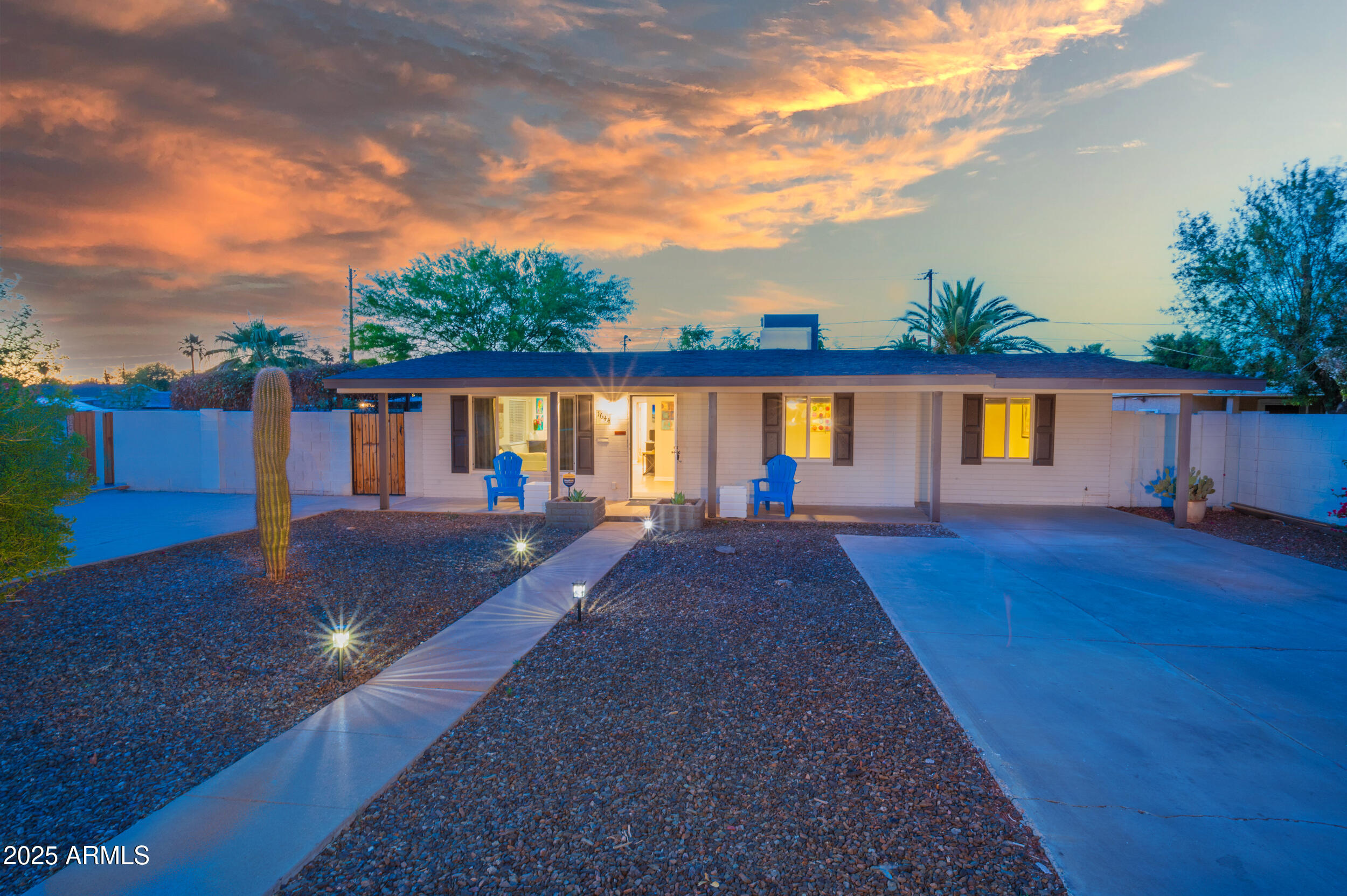 1644 West Roma Avenue Phoenix, AZ 85015 - Photo 41 of 42 Front dusk 1