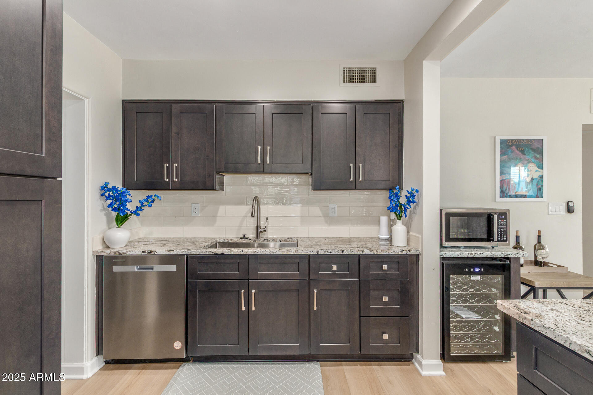 1644 West Roma Avenue Phoenix, AZ 85015 - Photo 9 of 42 8 Roma Kitchen E