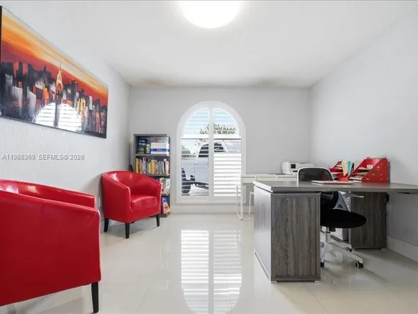 a view of a livingroom with furniture