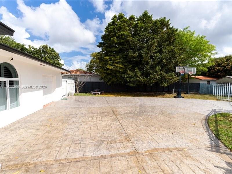 3345 Southwest 109th Court Miami, FL 33165 - Photo 6 of 41 a view of a outdoor space