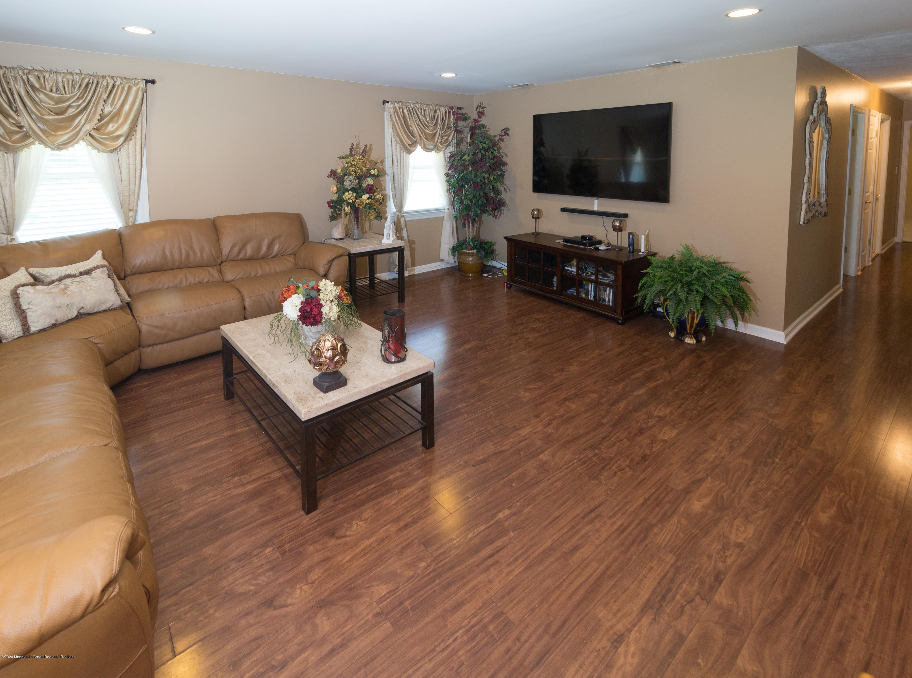 11 Amherst Road Marlboro, NJ 07746 - Photo 12 of 23 living room