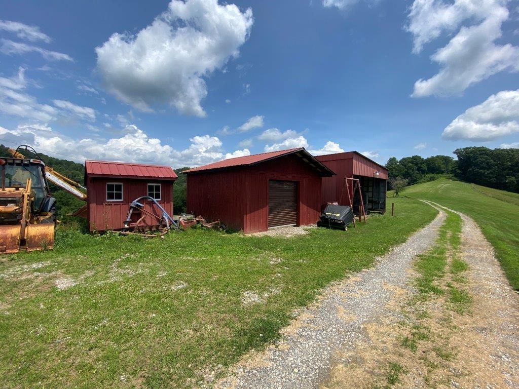 334 Lough Road Wind Ridge, PA 15380 - Photo 5 of 25