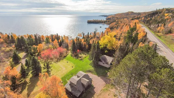 $750,000 | 6076 Highway 61, Silver Bay, MN 55614