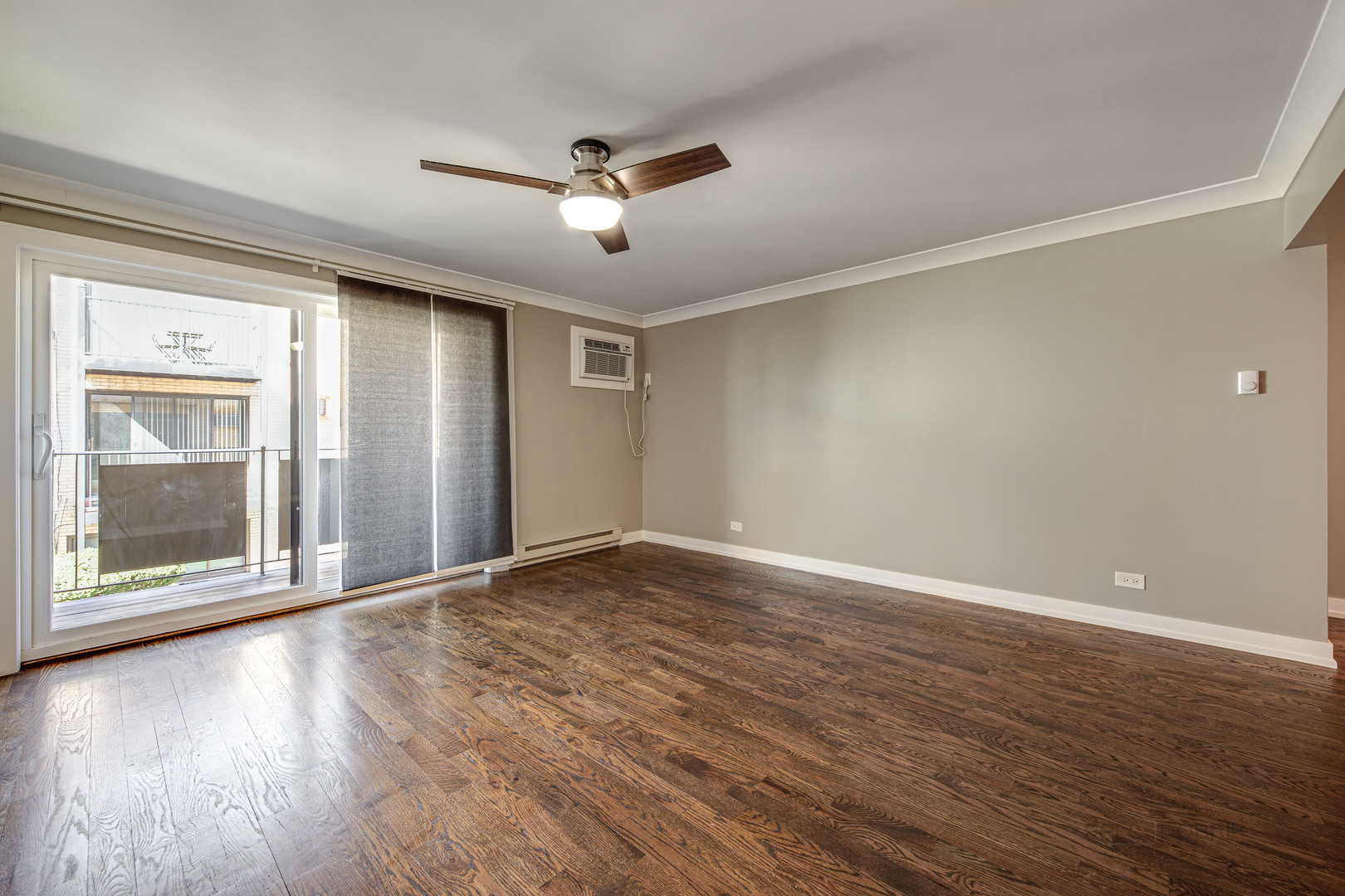 5101 North East River Road, Unit 2J Chicago, IL 60656 - Photo 4 of 17