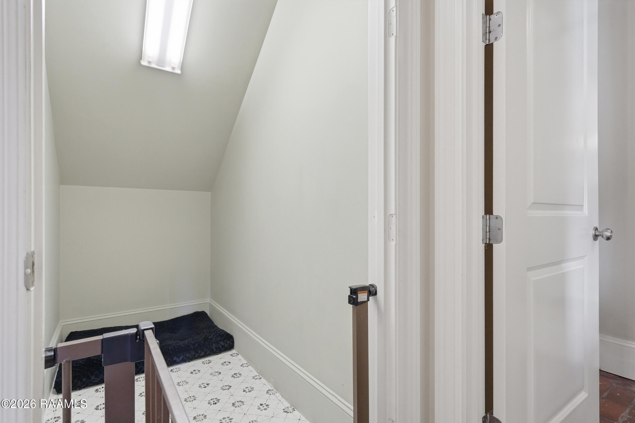 406 Harbor Bend Boulevard Lafayette, LA 70508 - Photo 24 of 40 Under stairs