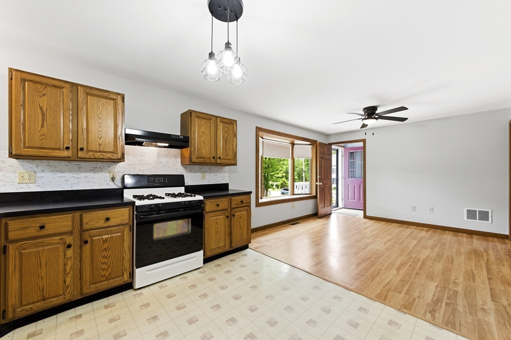 21 Pleasant Street Merrimac, MA 01860 - Photo 24 of 40