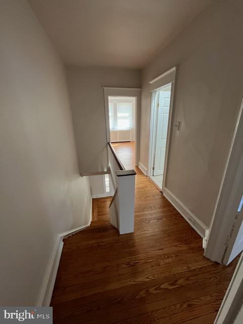 207 Huntley Road Upper Darby, PA 19082 - Photo 14 of 16 Bright and inviting hallway.
