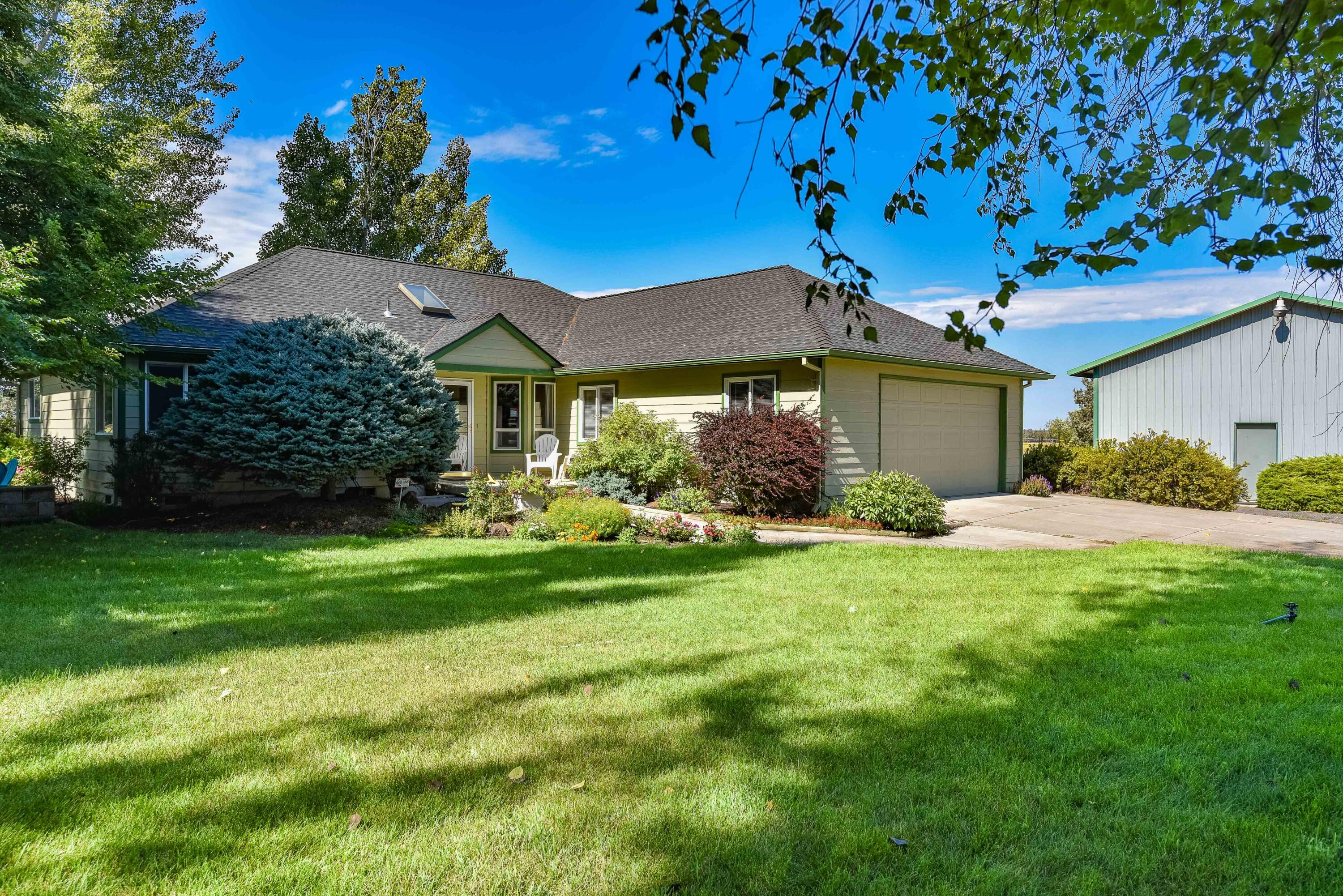 63475 Cricketwood Road Bend, OR 97701 - Photo 4 of 64 63475 Cricketwood (21 of 55)