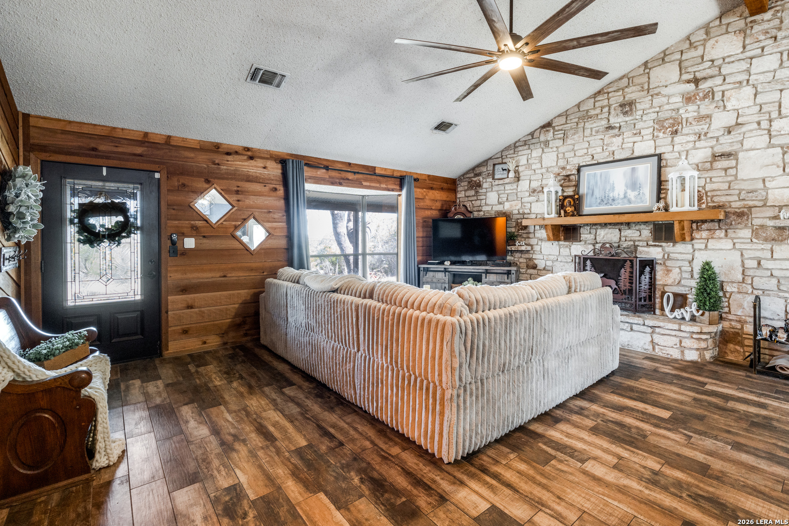 3045 Rimrock Drive Spring Branch, TX 78070 - Photo 4 of 18