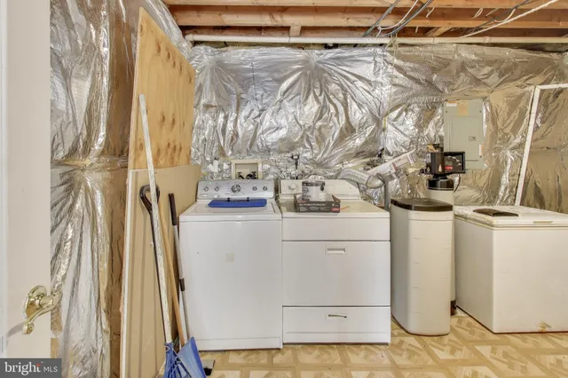 a view of a storage & utility room