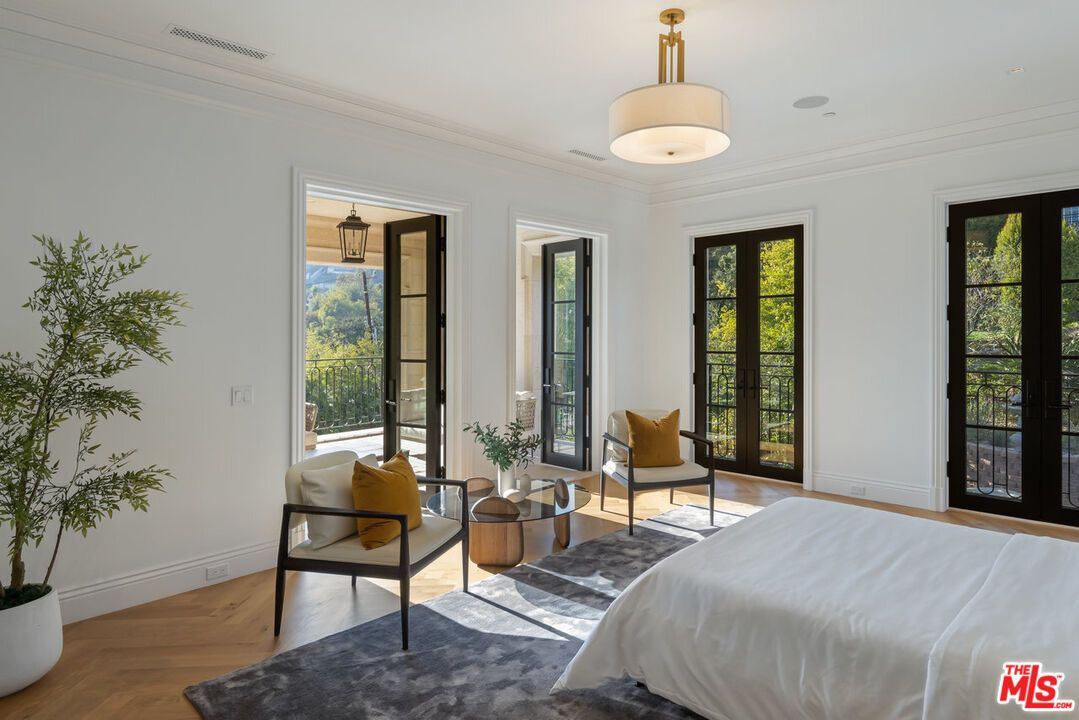 4533 Cockerham Drive Los Angeles, CA 90027 - Photo 44 of 48