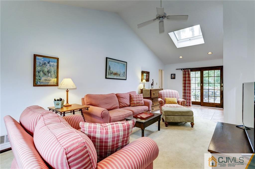 18 Clearview Road East Brunswick, NJ 08816 - Photo 12 of 25 Gallery Image 12