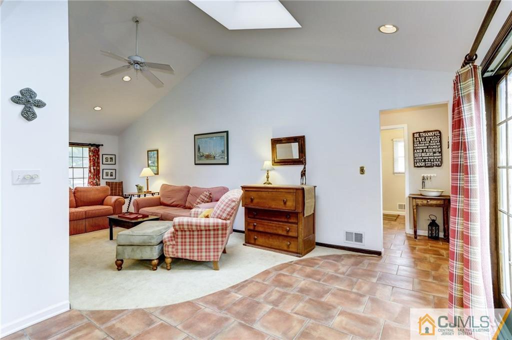 18 Clearview Road East Brunswick, NJ 08816 - Photo 13 of 25 Gallery Image 13