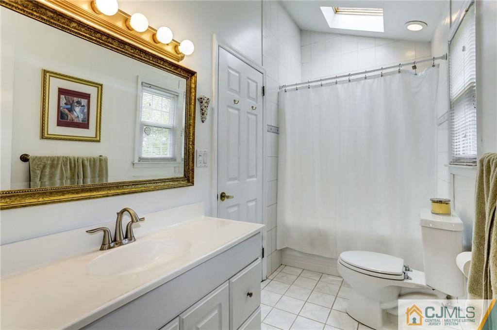 18 Clearview Road East Brunswick, NJ 08816 - Photo 17 of 25 Gallery Image 17