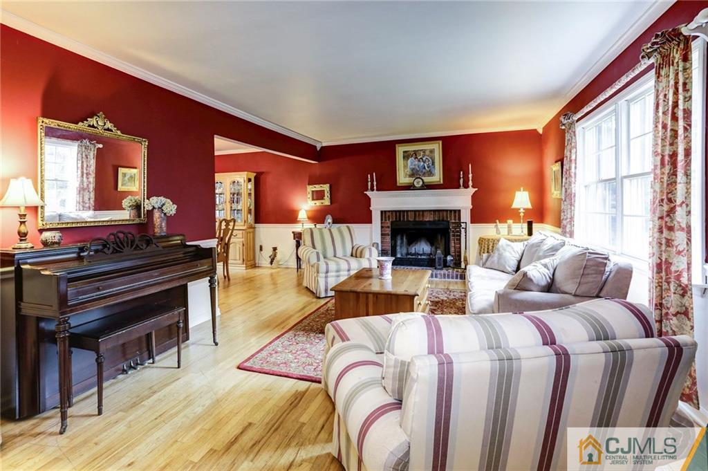 18 Clearview Road East Brunswick, NJ 08816 - Photo 3 of 25 Gallery Image 3