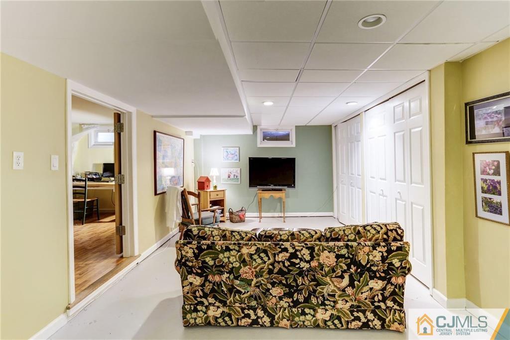 18 Clearview Road East Brunswick, NJ 08816 - Photo 21 of 25 Gallery Image 21