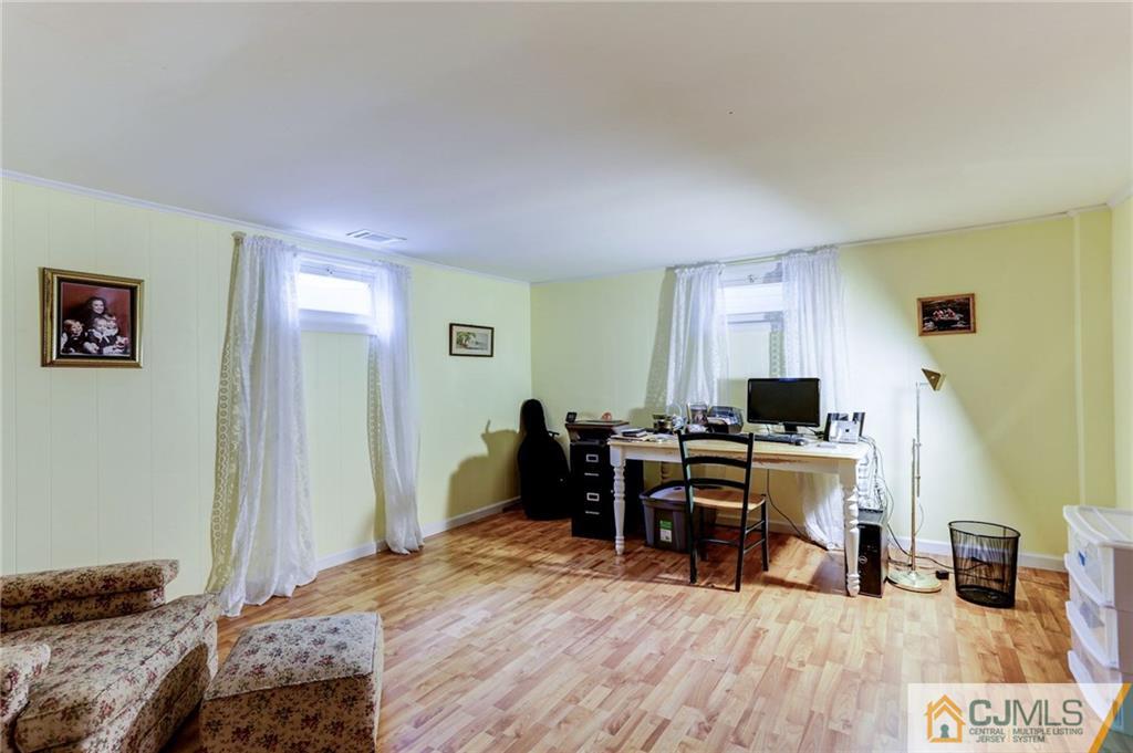 18 Clearview Road East Brunswick, NJ 08816 - Photo 22 of 25 Gallery Image 22