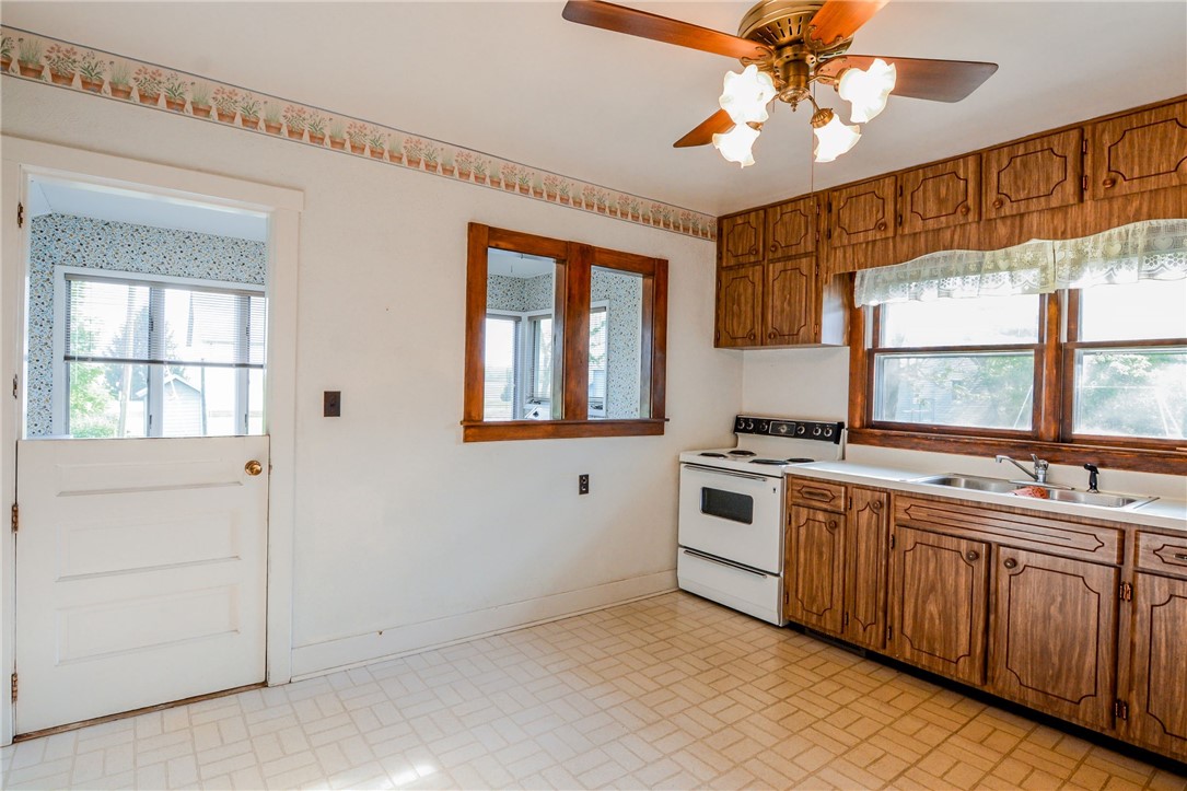 786 State Highway Sullivan, IL 61951 - Photo 4 of 26