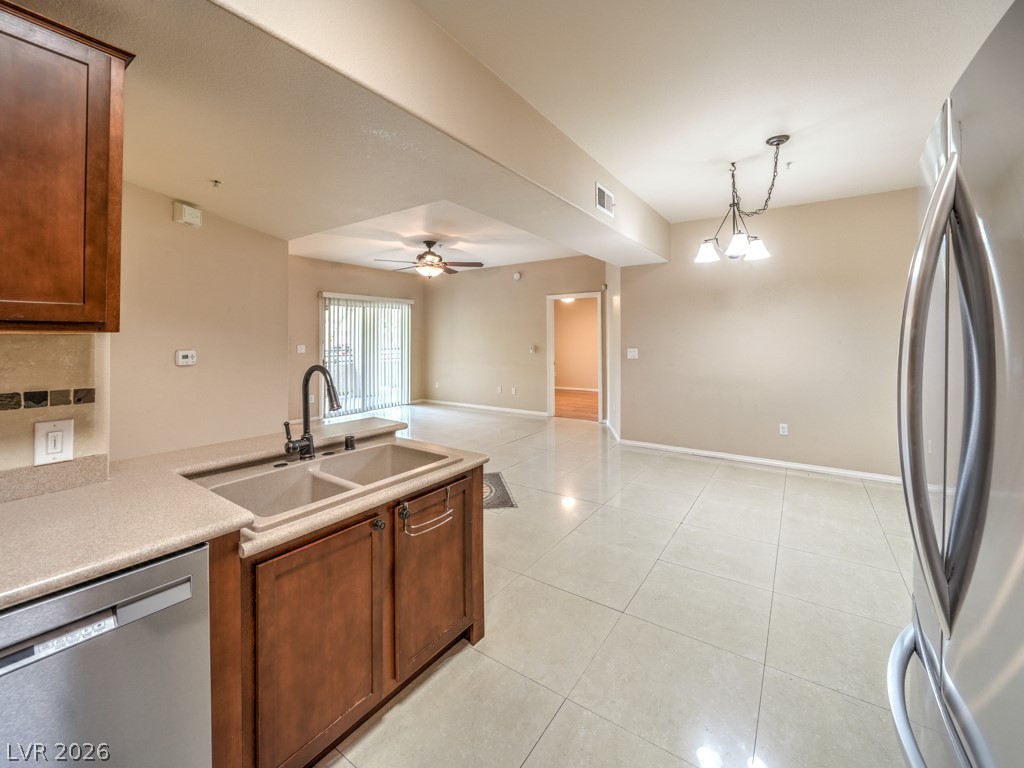 2291 West Horizon Ridge Parkway, Unit 8144 Henderson, NV 89052 - Photo 12 of 28
