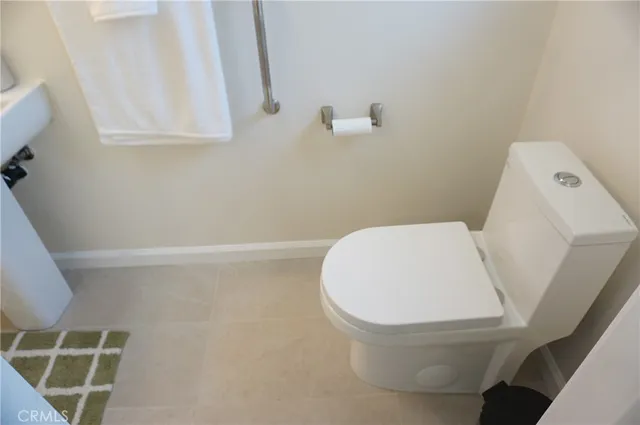 $9,000 | 8533 Woodley Avenue, North Hills, CA 91343