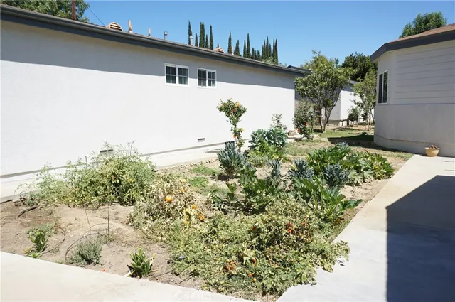 $9,000 | 8533 Woodley Avenue, North Hills, CA 91343