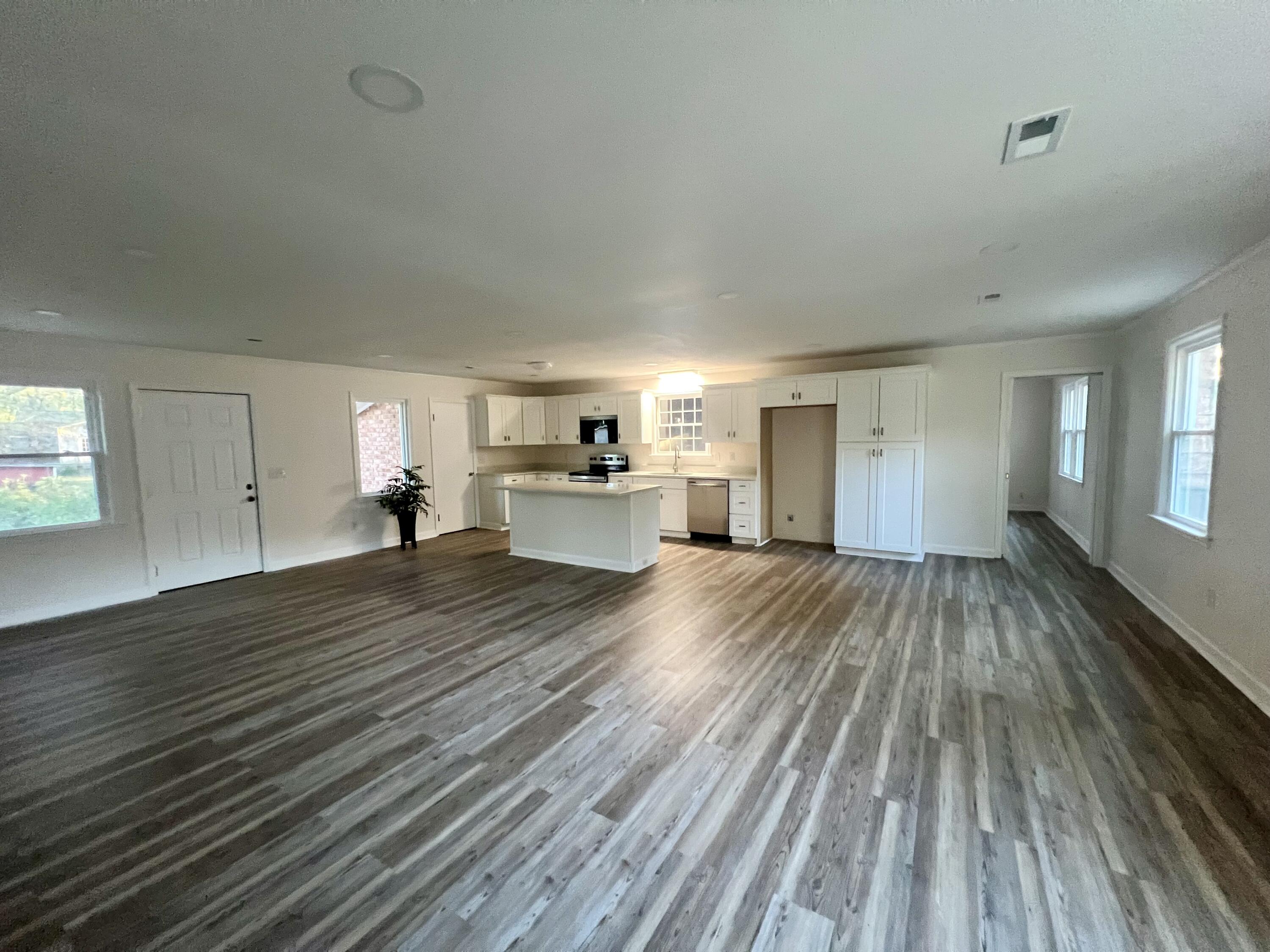 431 Otis Road Walterboro, SC 29488 - Photo 11 of 29 IMG_4115