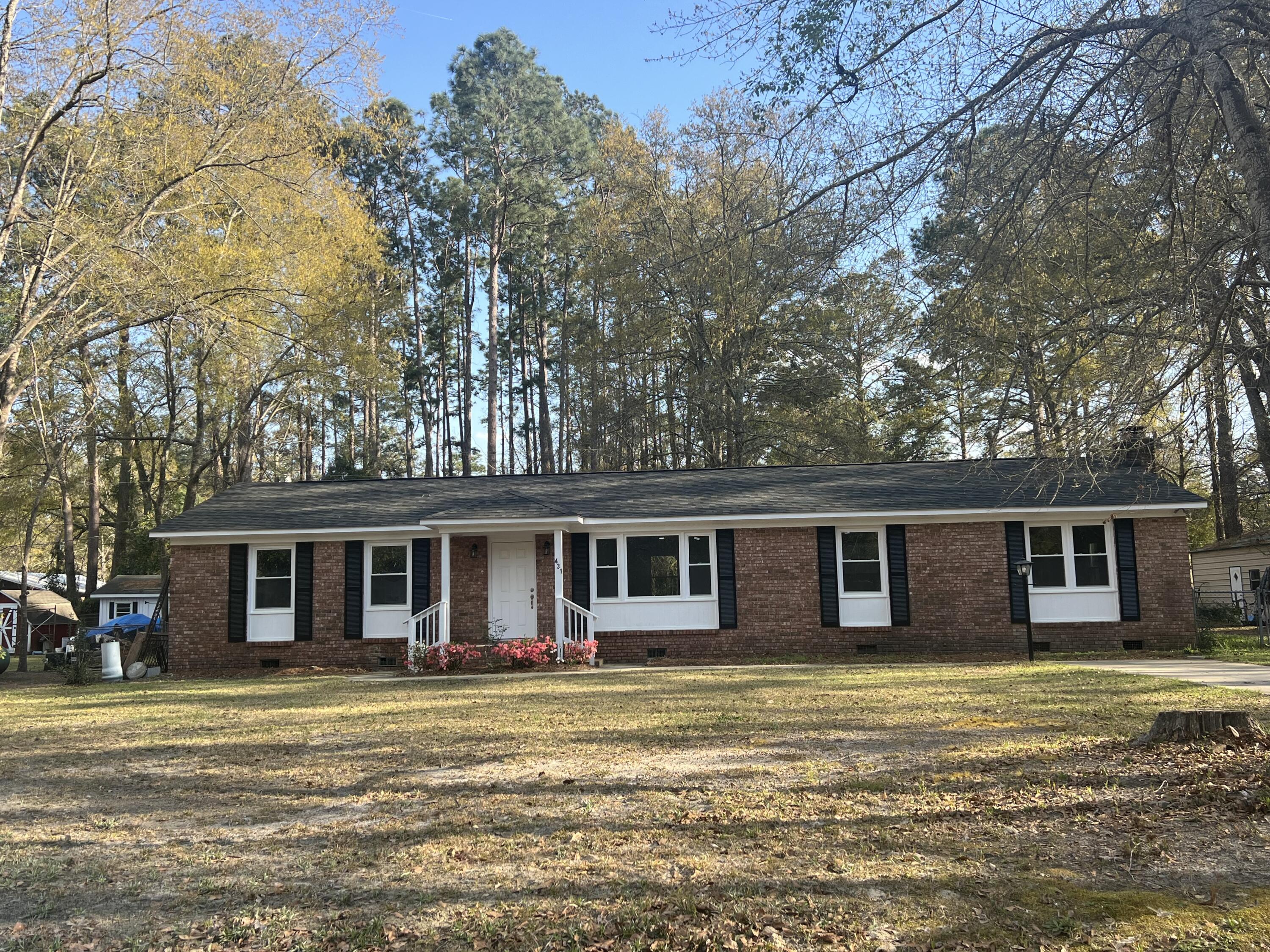 431 Otis Road Walterboro, SC 29488 - Photo 3 of 29 IMG_4085