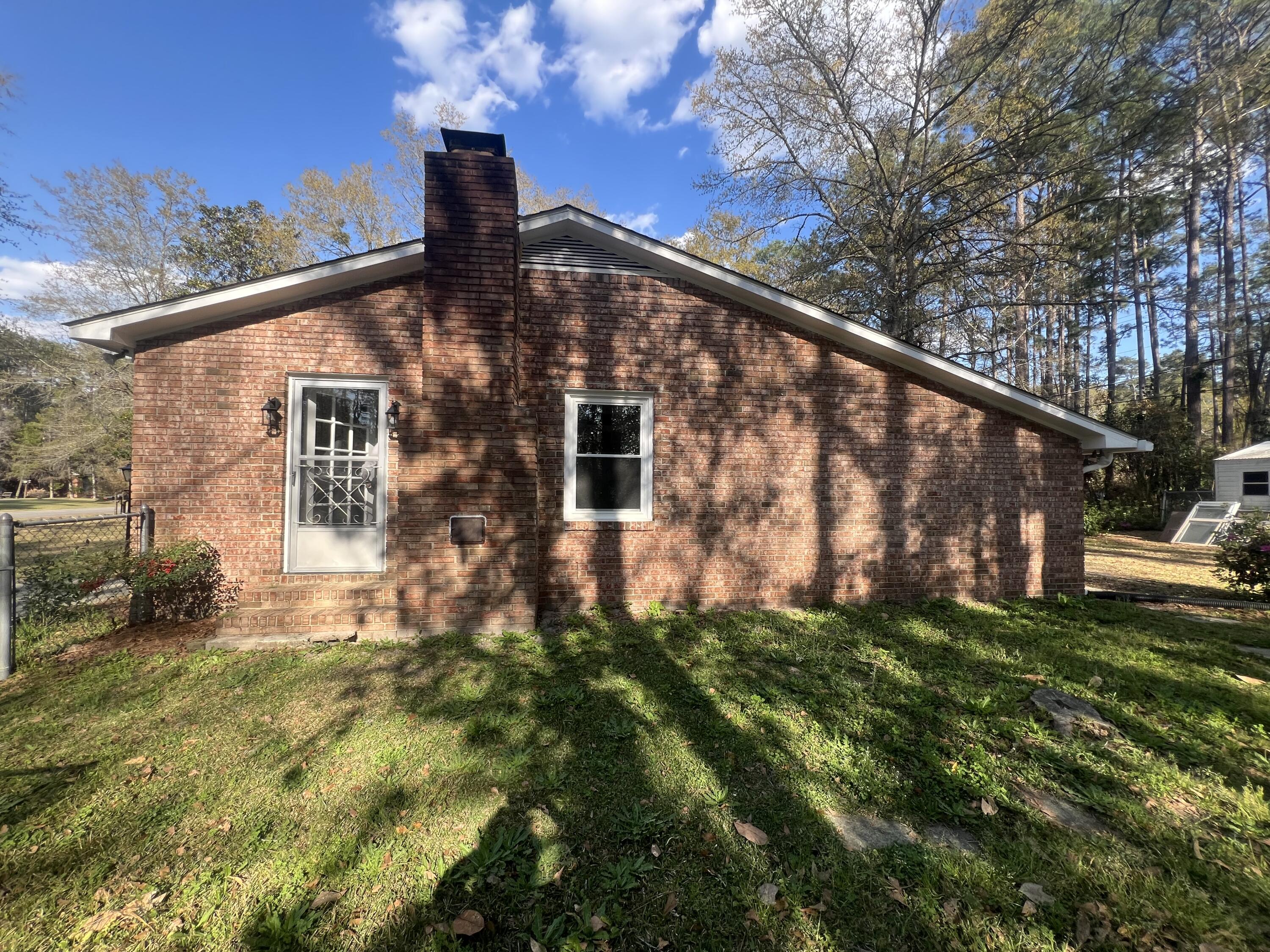 431 Otis Road Walterboro, SC 29488 - Photo 5 of 29 IMG_4082