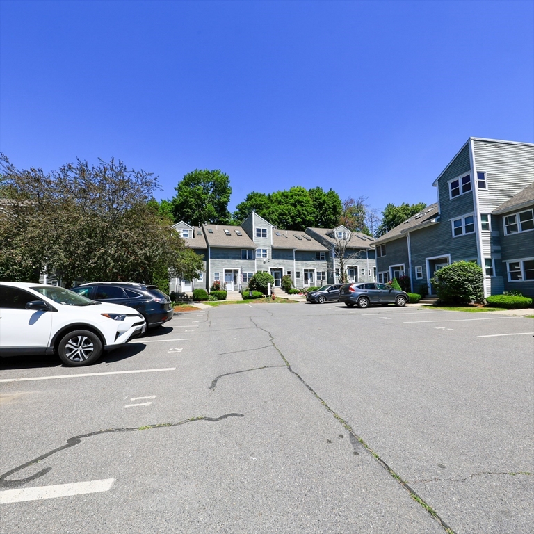 34 Farmland Road, Unit A Lowell, MA 01850 - Photo 7 of 32