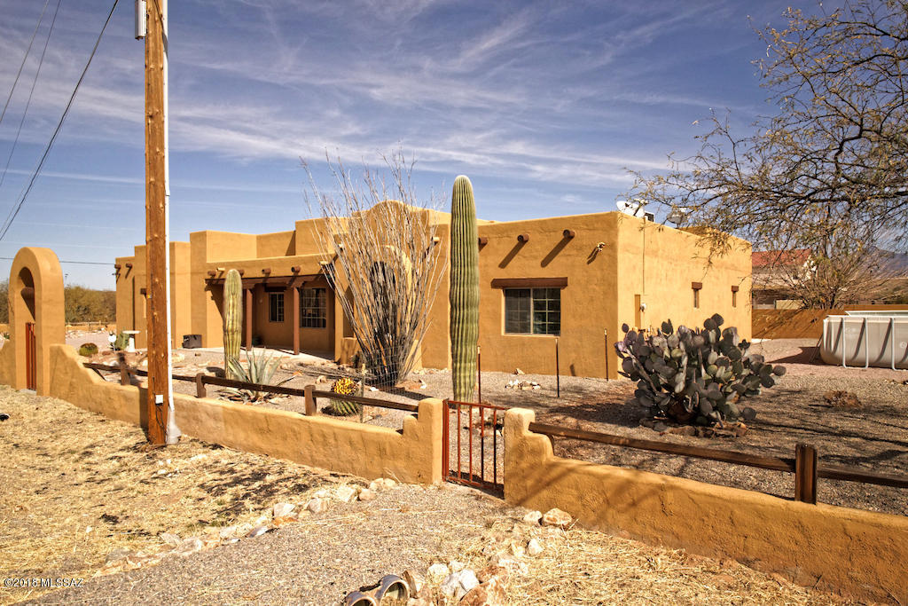 1721 Camino Jalisco Rio Rico, AZ 85648 - Photo 31 of 39 a view of a terrace